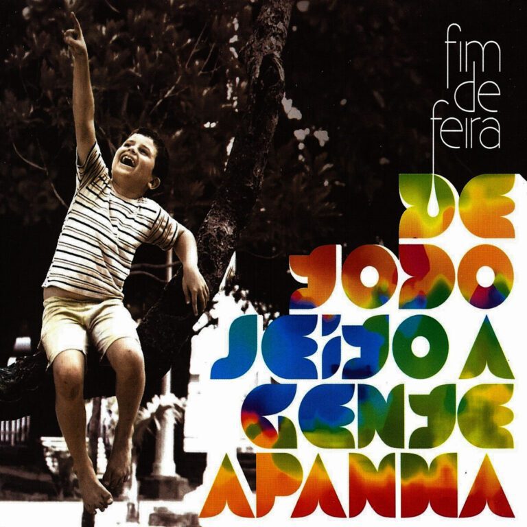 Resenha: Fim de Feira – De todo jeito a gente apanha (2012)