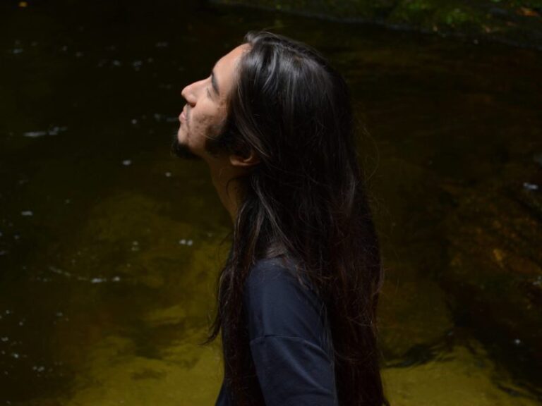 Adriano Saito, o produtor por trás do Festival Saravá!