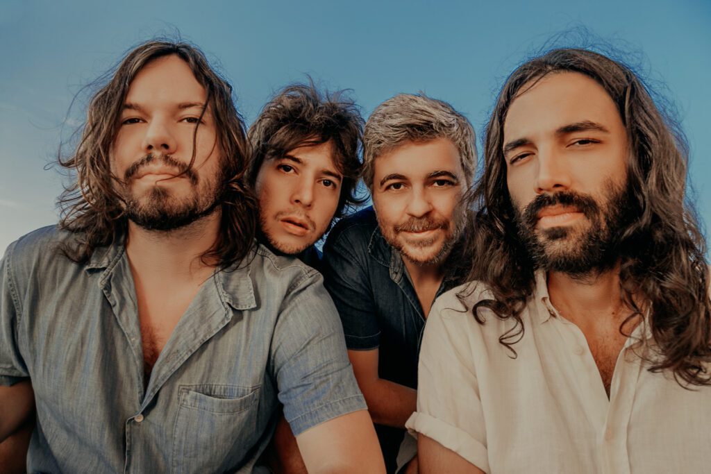 Maglore celebra 15 anos de carreira com show especial no Cine Joia