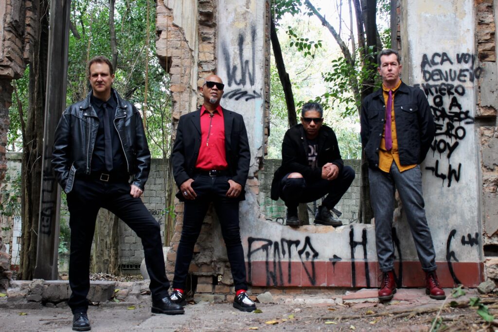 Plebe Rude celebra 40 anos de O Concreto Já Rachou com show em Florianópolis