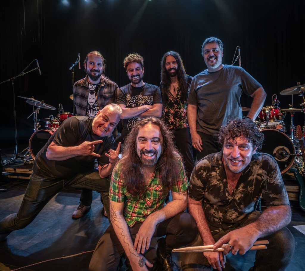 Pepe Bueno & Os Estranhos lançam live session da faixa “O Blues e a Prancha”