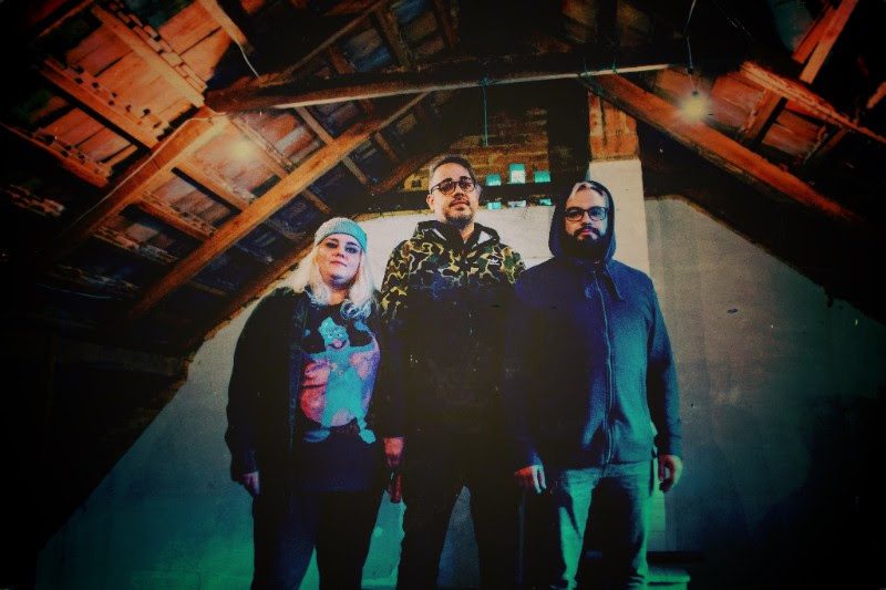 TAUNTING GLACIERS COMEMORA UM ANO DO ÁLBUM “BLOOM”