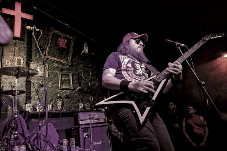 Horror Punk Brasil: Um documentário feito de osso, tinta e barulho