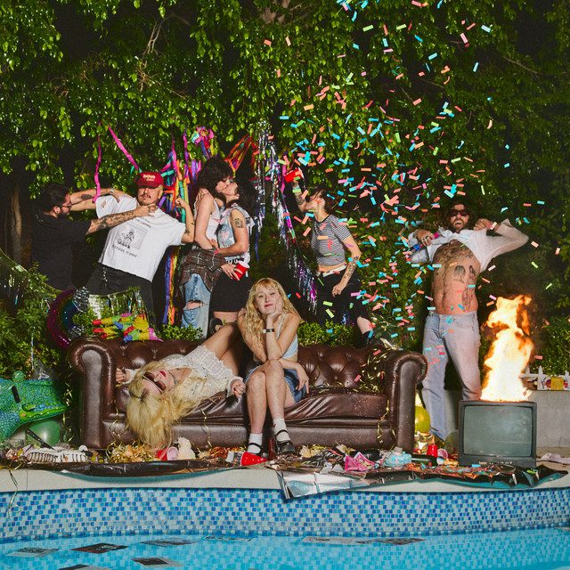 Resenha: Lambrini Girls – Who Let the Dogs Out (2025)