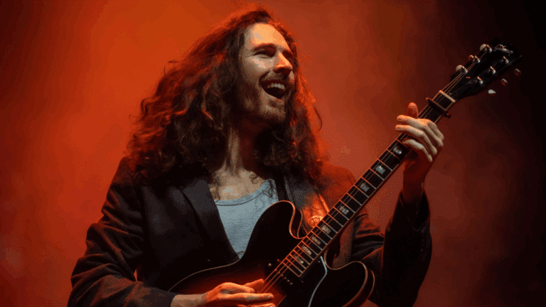 Nesta sexta, dia 30, tem show do Hozier no Espaço Unimed, em São Paulo!