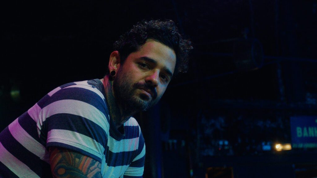 O Emo Vive: Lucas, da Fresno, exalta força do movimento em mini doc que antecipa o festival