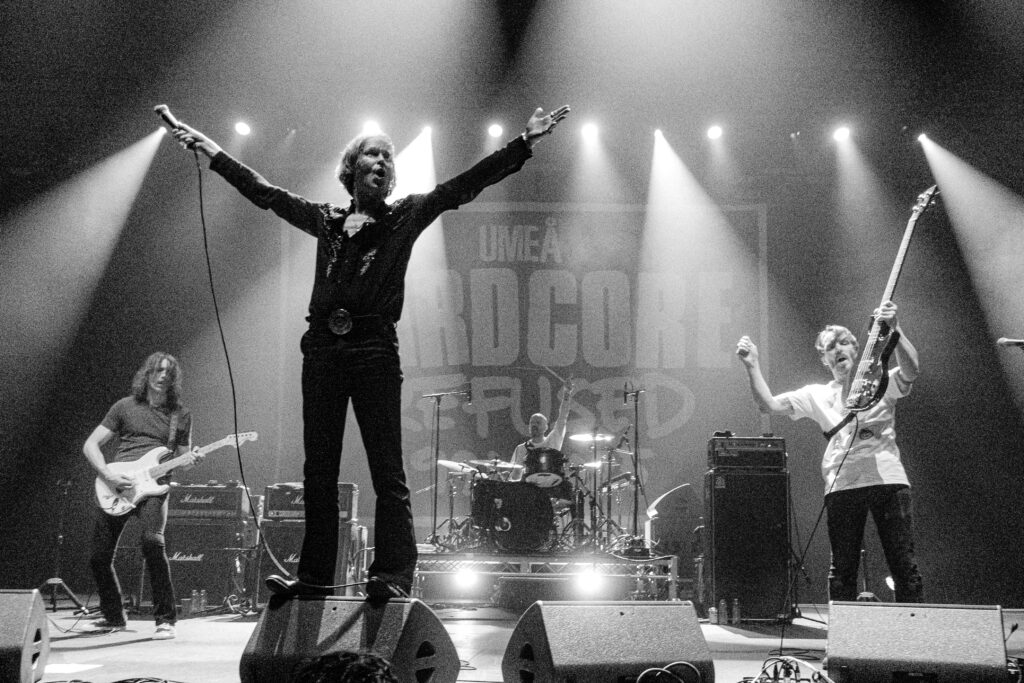 Refused se despede dos palcos com show único no Brasil