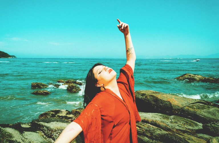 FERALKAT toca em Florianópolis ao lado de Gambitos e Jandaia no Bro Cave Pub