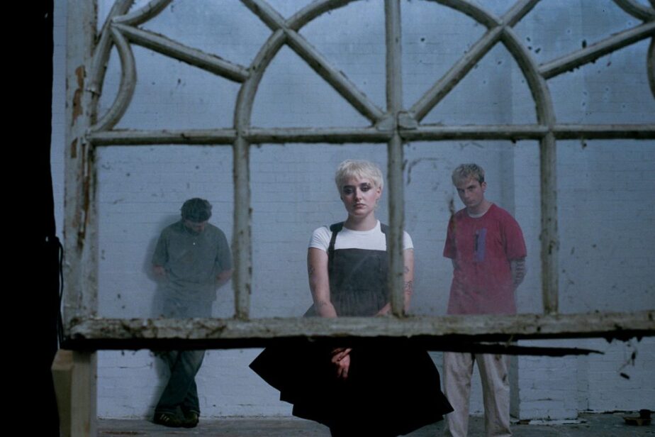 NewDad anuncia álbum “Altar” com o intenso single “Roobosh”