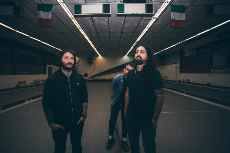 Soviet Soviet faz show único em São Paulo com repertório dos discos Fate e Endless