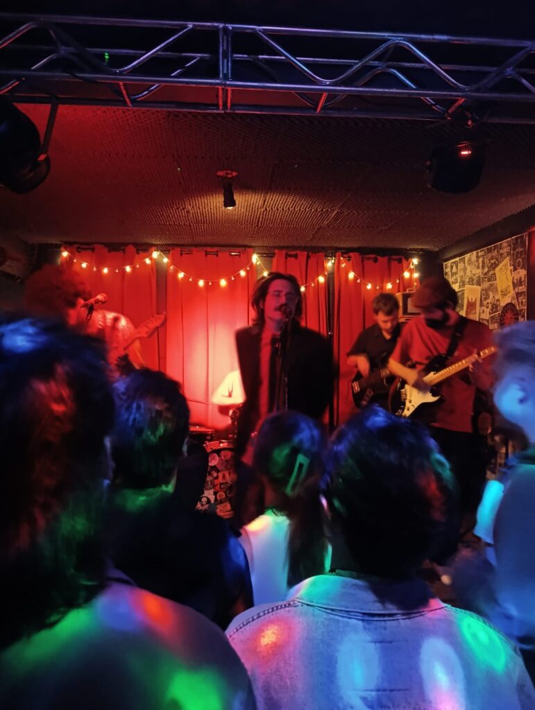 Trio de Shows incendiaram o Inferninho da Brocave: Gol de Goleiro, Daguerre e Carmino. 4