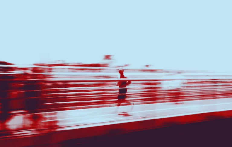 “Roten”: o vermelho que pulsa no Bar da Augusta