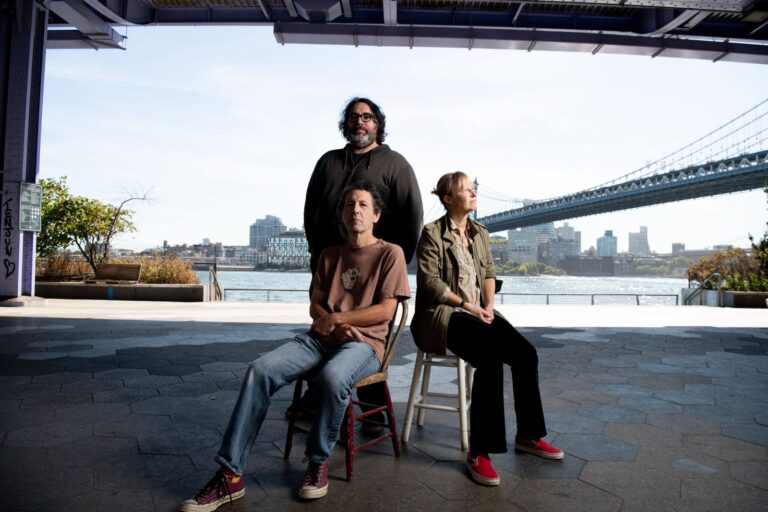 Yo La Tengo anuncia show acústico no Cine Jóia após o Balaclava Fest