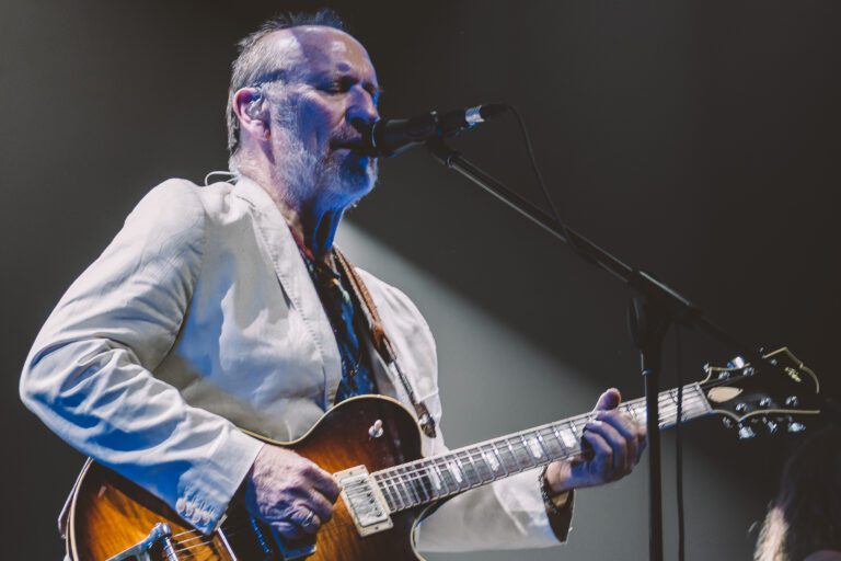 Men at Work anuncia turnê no Brasil em maio de 2026