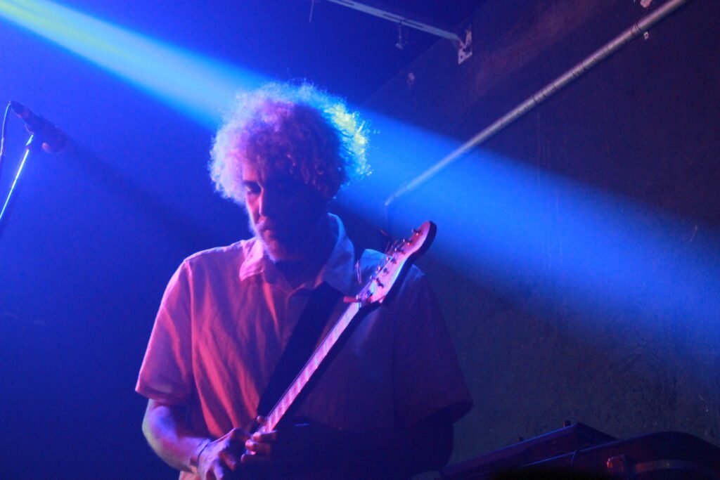 Lê Almeida traz a turnê Fuck the New School a Santa Catarina