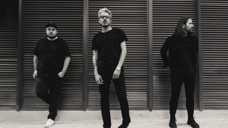 Menores Atos no Desgosto Bar dia 9 de novembro