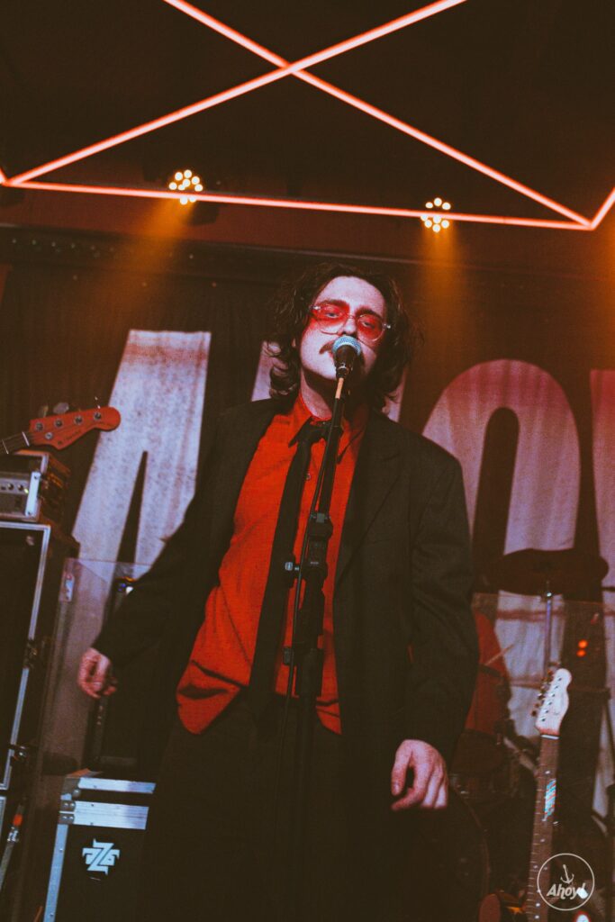 Carmino: A nova cara do indie catarinense é intensa, honesta, interiorana e cheia de espirais 2