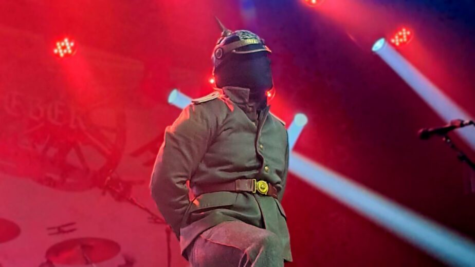 O Grande Circo Bélico: Kanonenfieber no Carioca Club 8