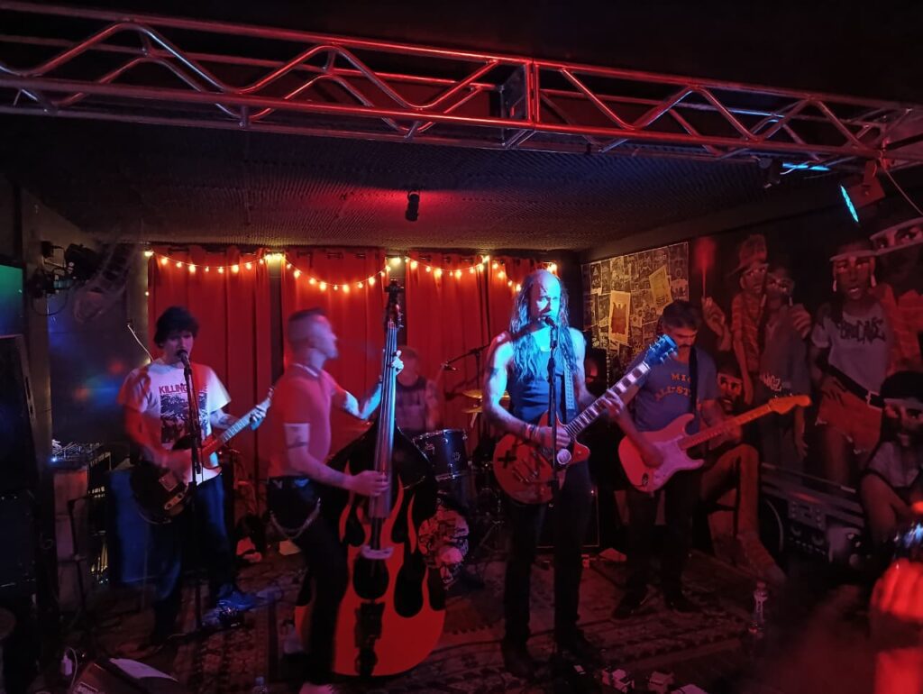 Hearts on Blood, Mameloko, Sunmaze e o dilema do público, outra vez