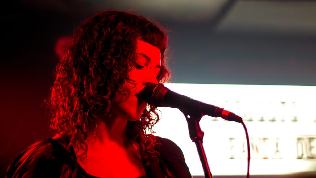 Banda de Casinha na Desgosto: Quem tem amigos tem tudo! 4