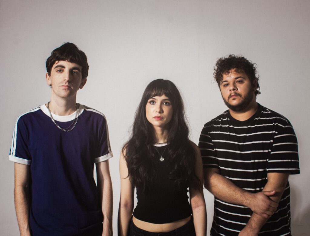 Los Otros (SP) e Verde Menta (SC) se apresentam no Centro-Leste no próximo domingo