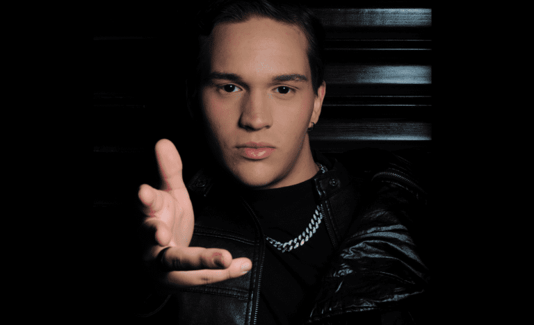 Pedro Vitor estreia EP “Sabe” e apresenta primeiros passos no pop rock nacional