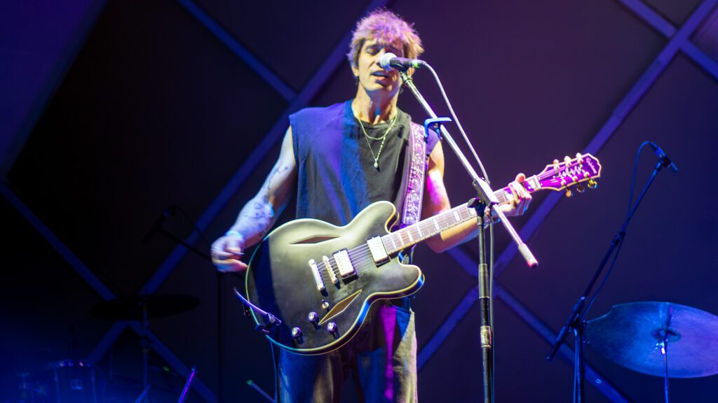 Cachorro Grande transforma o Cine Joia em um pequeno universo particular 2