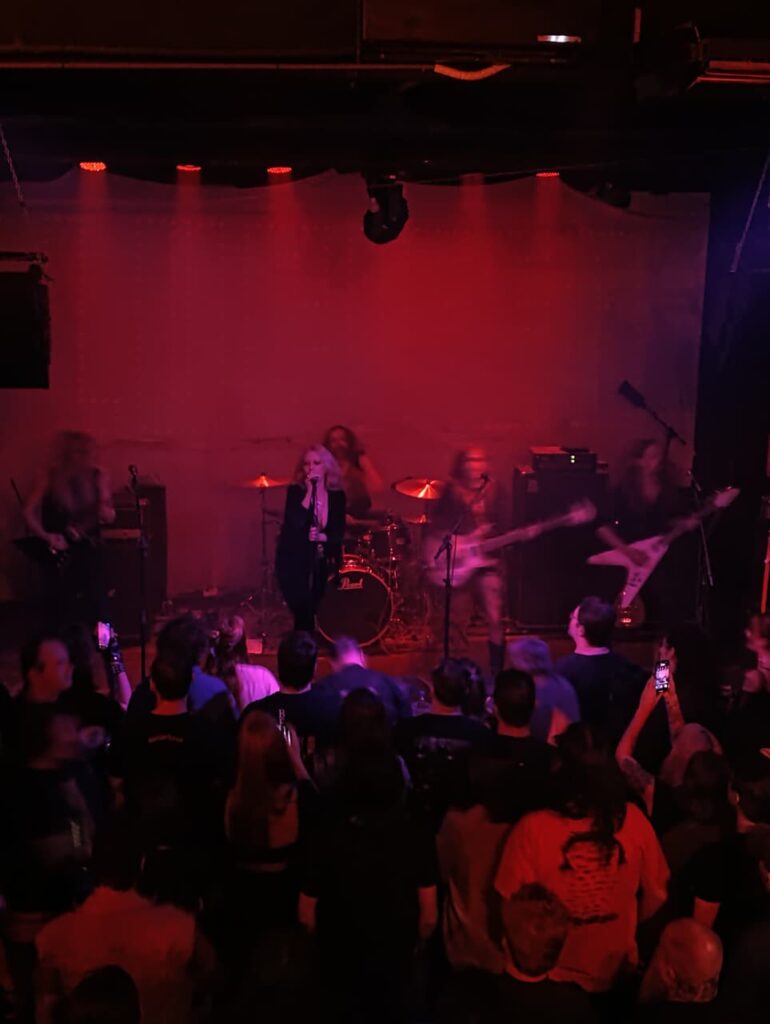 Florianópolis recebe Lucifer no Célula em show intenso marcado por atmosfera e memória 2