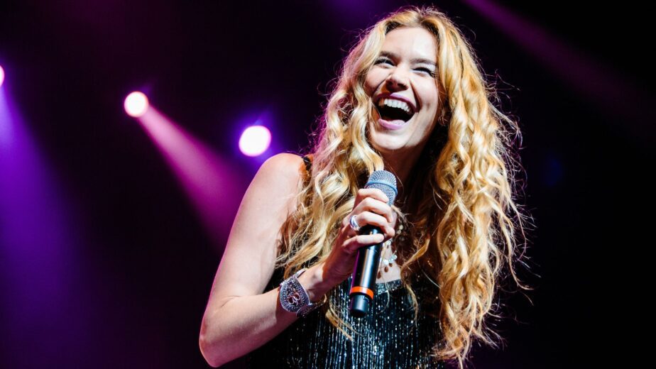 Joss Stone faz show gratuito em Florianópolis: saiba tudo