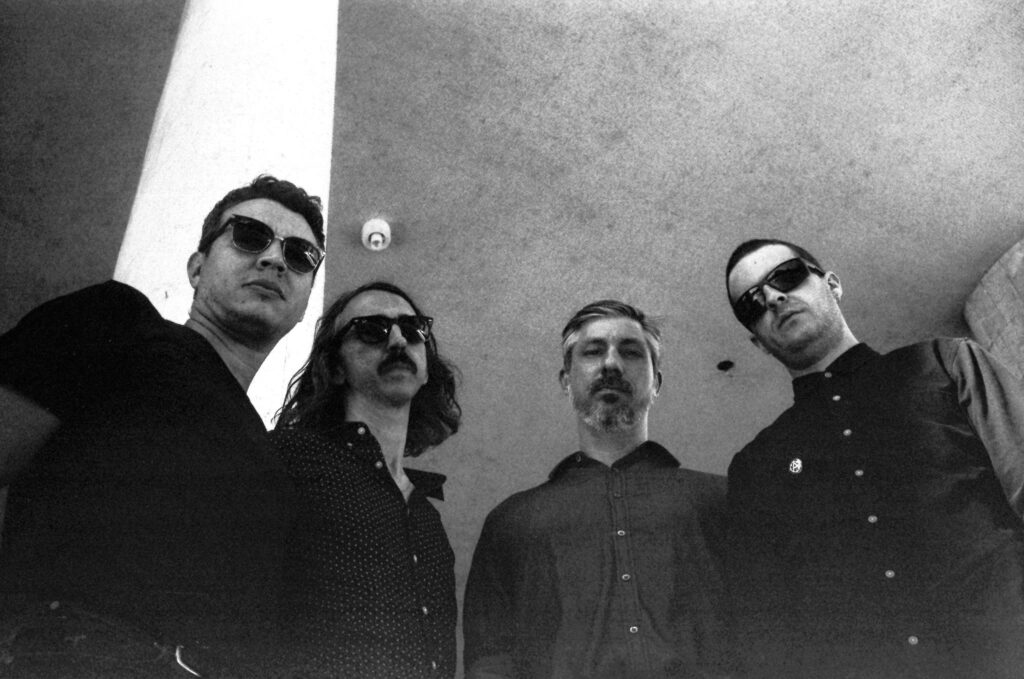 Lodo Coletivo e Brocave trazem o gótico, pós-punk, hardcore e slowcore no dia 15 de maio