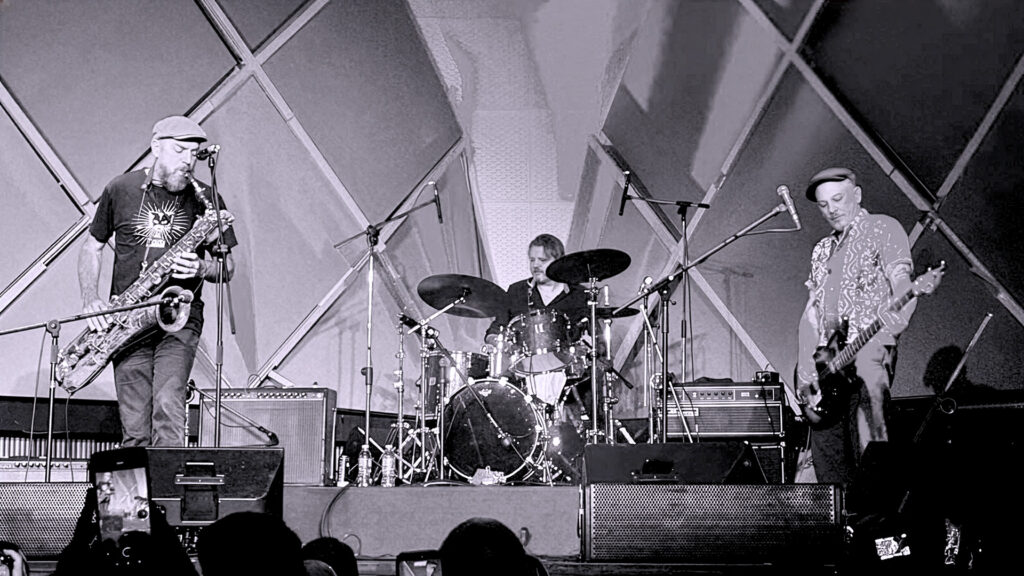 Dean Wareham e Vapors of Morphine celebram legados do indie no Cine Joia