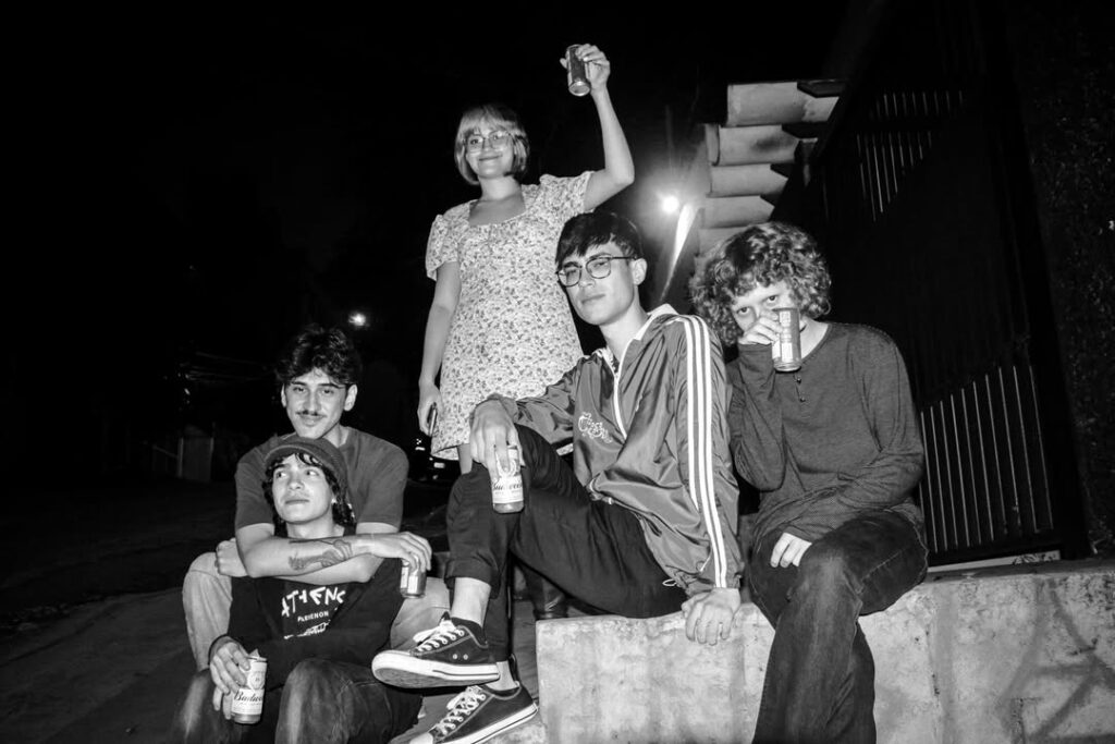 Magnólia, .pontonemo. e Canzone trazem nova geração do emo brasileiro ao Inferninho da Bro Cave