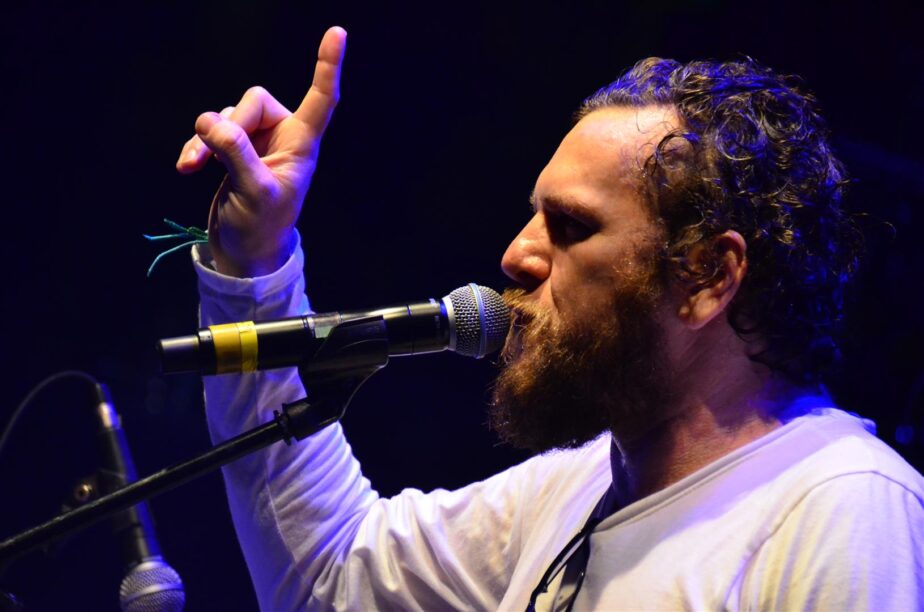 Otto se apresenta em Florianópolis ao lado da banda Os Spoilers em julho