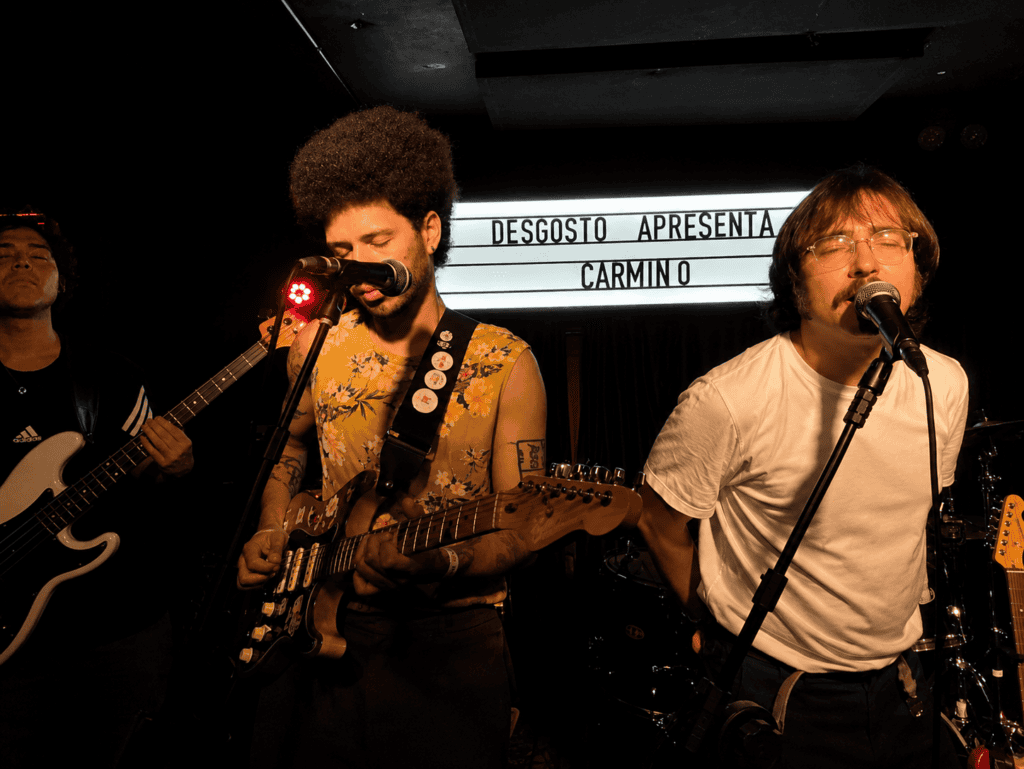 tapete tapete, Daguerre & Carmino no Desgosto Bar 4