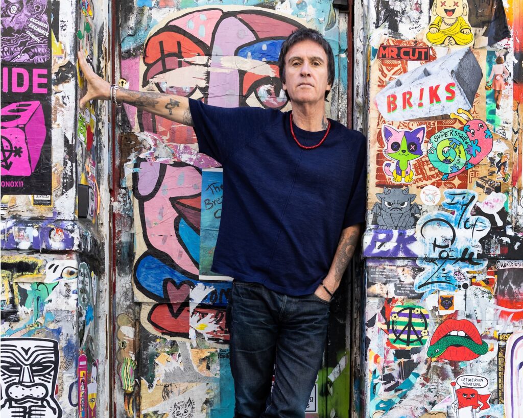 Johnny Marr volta ao Brasil após 11 anos para show em São Paulo