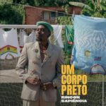 UM CORPO PRETO