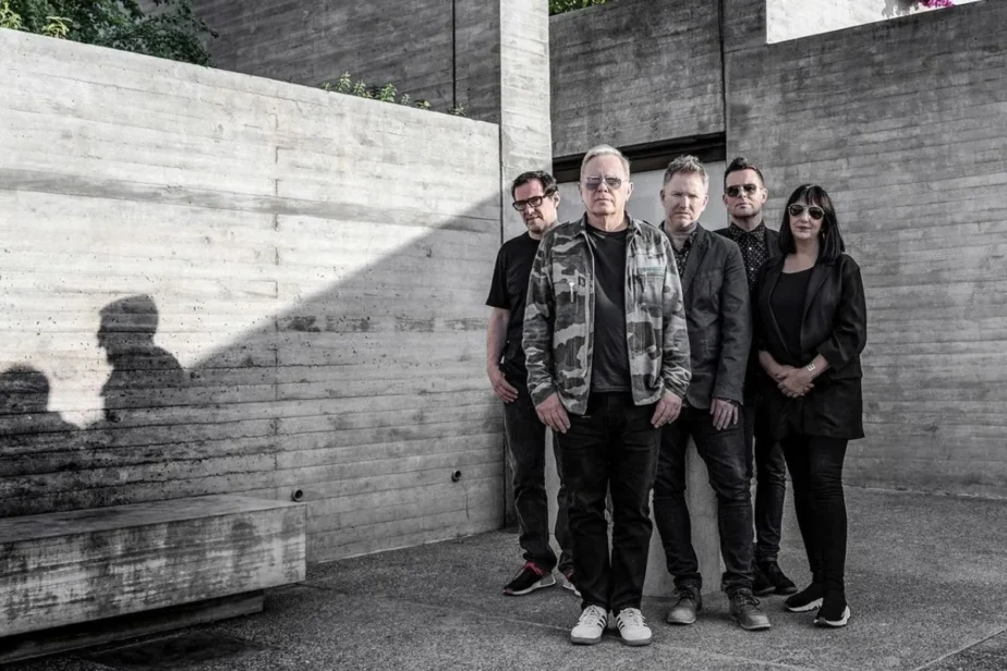 New Order volta ao Brasil para show em São Paulo após mudanças na formação da banda 10