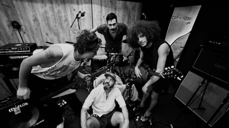 Catïça se apresenta em Florianópolis ao lado de Cacofonia e Cranqz no Célula Showcase