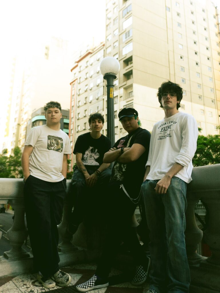 Insira Aqui anuncia turnê “Insira Aonde?” com shows em Santa Catarina