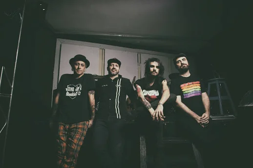Os Bombers celebram 30 anos de estrada com show no Inferninho da Brocave 4