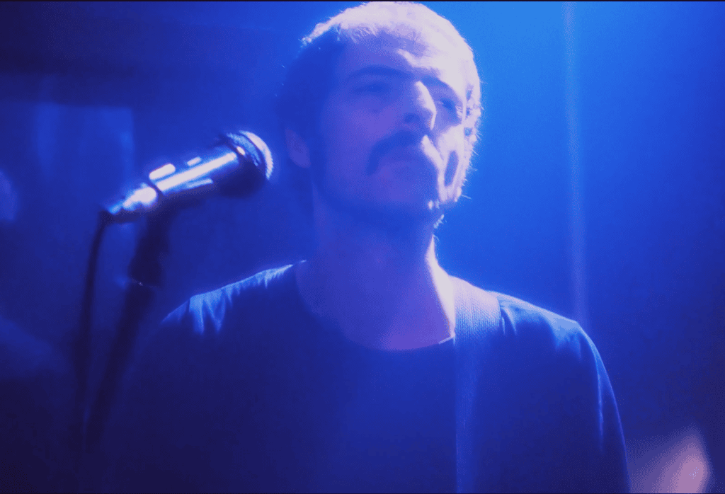 Rod Krieger mergulha na psicodelia em live session gravada no estúdio Maquinaria