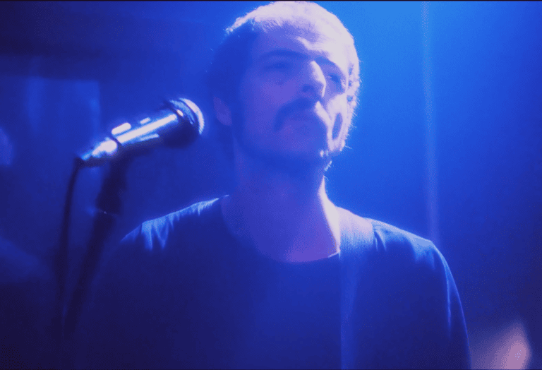 Rod Krieger mergulha na psicodelia em live session gravada no estúdio Maquinaria