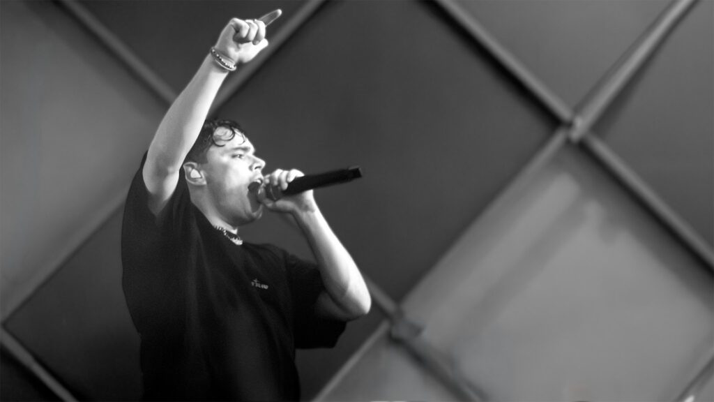 Kneecap No Cine Joia: Música Com Postura Pra Galera Dançar 7 Kneecap no Cine Joia: Música com postura pra galera dançar 6