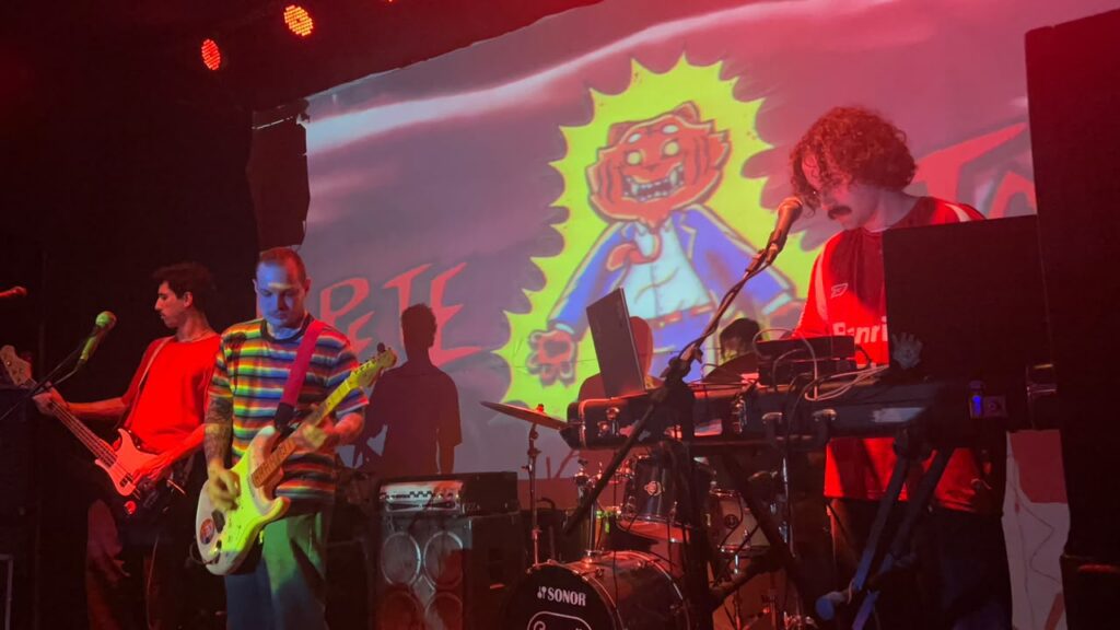 Carta Oro, Tapete Tapete e Muñoz na Célula Showcase: três bandas que sabem tocar ao vivo 4